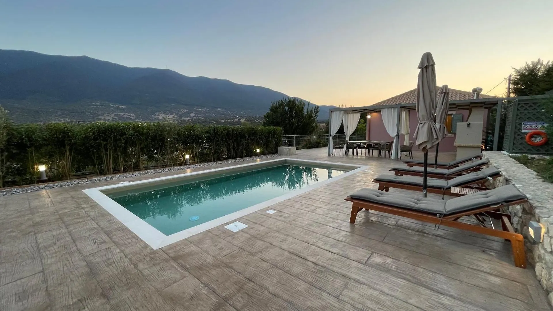 Mater Terra-Private Villa