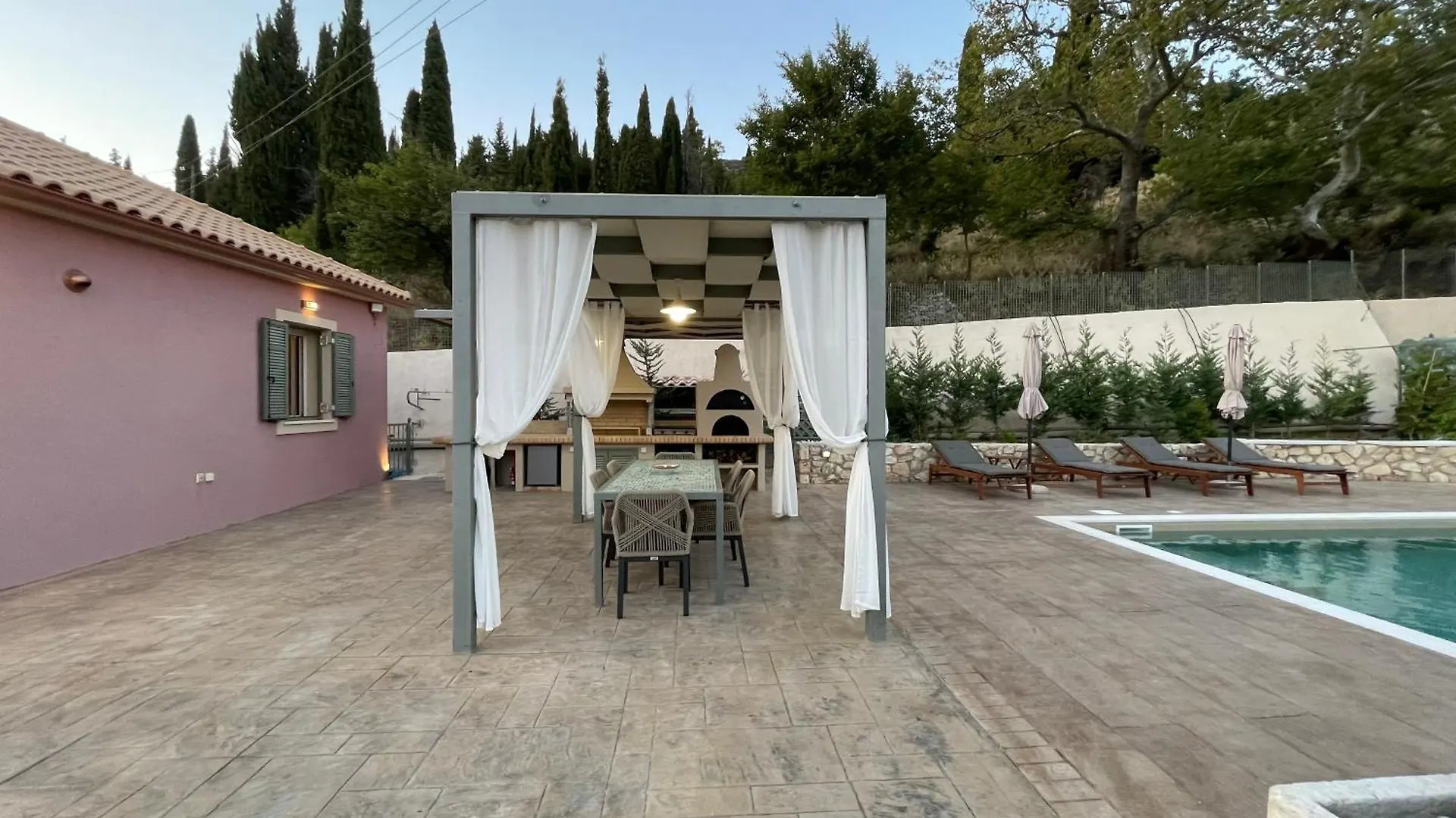 Mater Terra-Private Villa